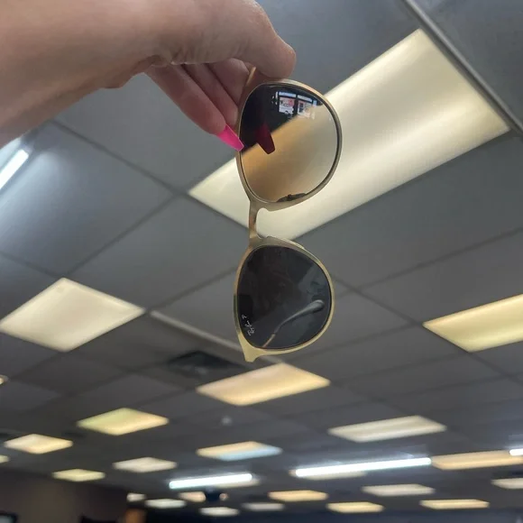 Ray-Ban Gold Frame Brown Gradient Lens Sunglasses - Picture 7 of 8